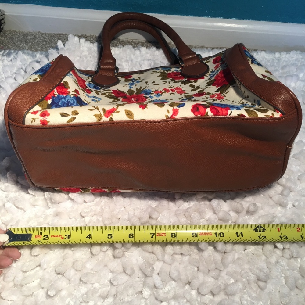 Spring Handbag - image 5